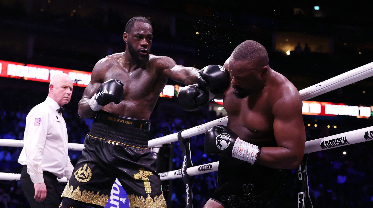 互有击倒！维尔德分歧判定战胜奇索拉