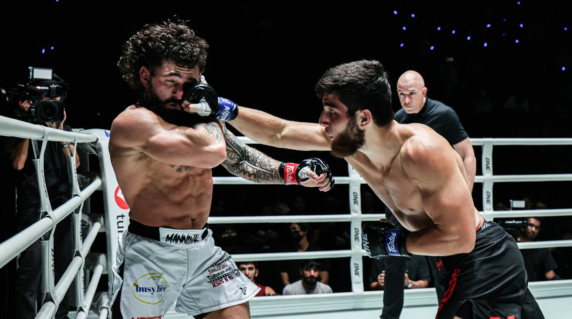 ONE巅峰系列赛42期战报：贾比尔再次首回合终结