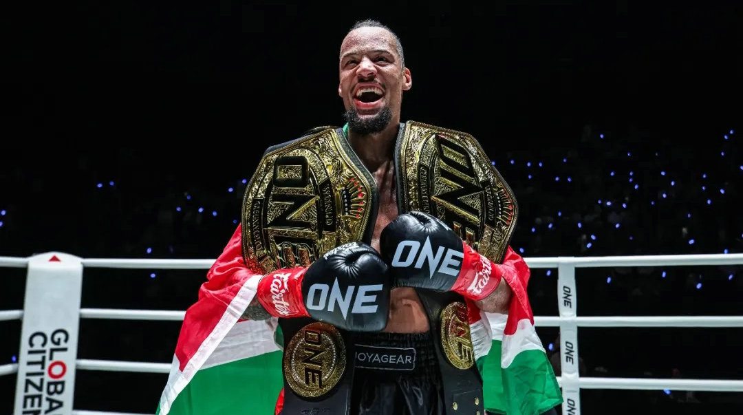 ONE周五格斗夜150战报：罗根再次加冕双冠王