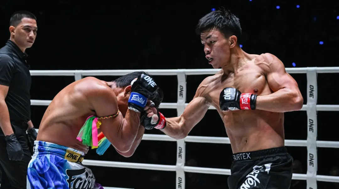 ONE周五格斗夜174战报：德杜安莱克强势KO蒙坤德莱！
