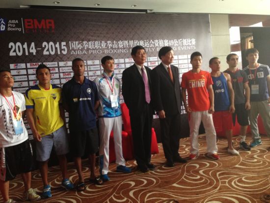 中国大陆首办个人职业拳击赛 两将为奥运资格而战