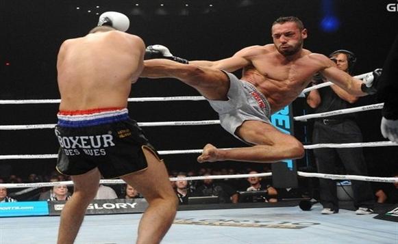 GLORY 10比赛结果:乔·希林爆冷夺冠 两位K-1王者均败北