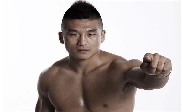 武林风真武MMA:张立鹏参战