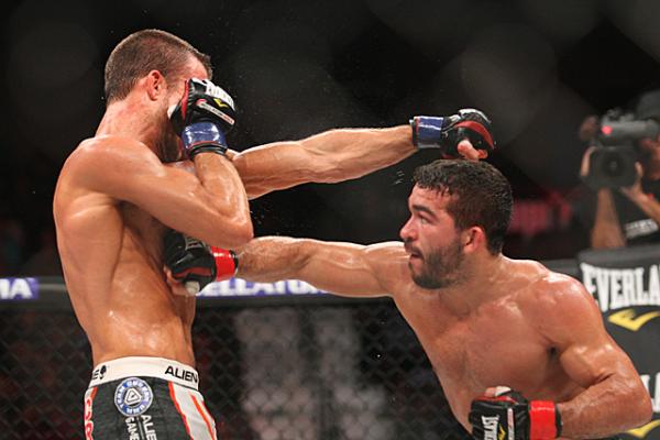 Bellator123:弗莱雷复仇库尔兰夺冠(图)