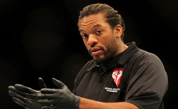 锐武11:世界顶级MMA裁判贺伯·迪恩(Herb Dean)执裁