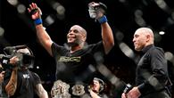 UFC 187赛果:韦德曼TKO维托卫冕 科米尔裸绞约翰逊夺冠